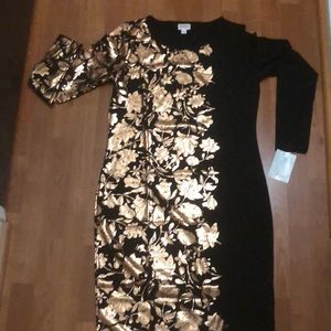 Lula Roe Elegant Debbie